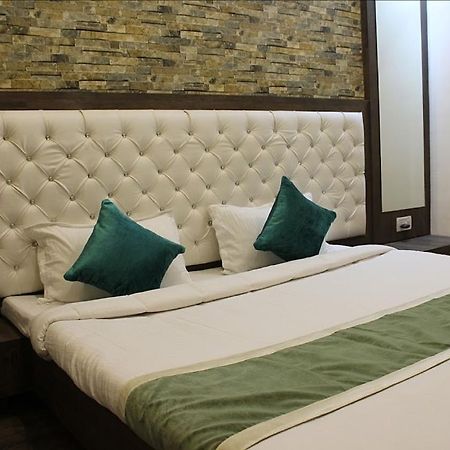 Hotel Ab Palace Jamshedpur Bagian luar foto