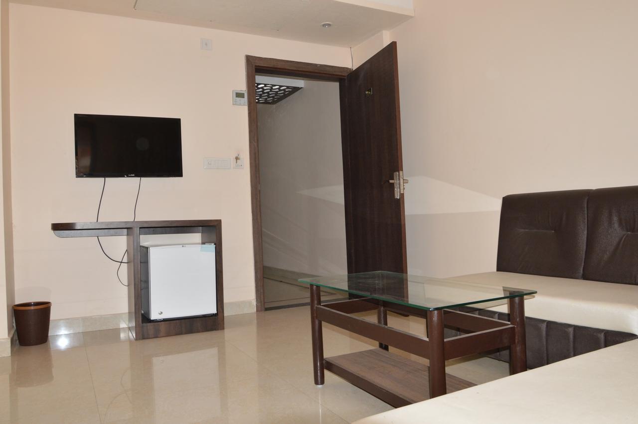 Hotel Ab Palace Jamshedpur Bagian luar foto