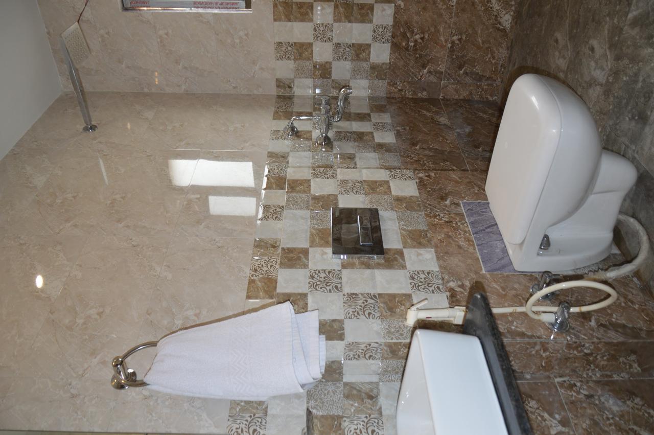 Hotel Ab Palace Jamshedpur Bagian luar foto
